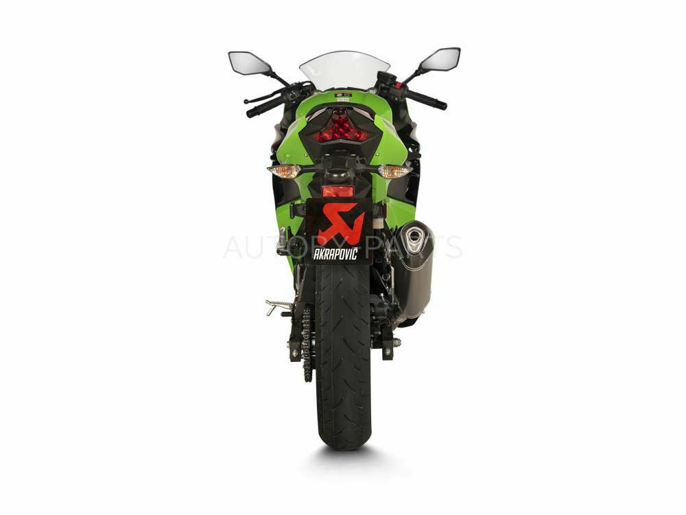 アクラポビッチ製のKAWASAKI Z400 (19-24) / NINJA 400 (18-24)専用