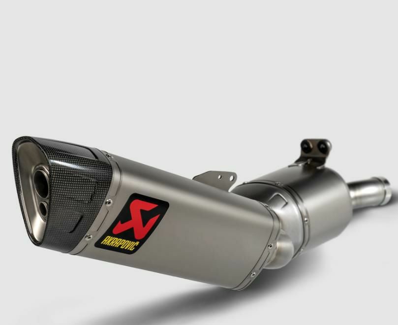 おかたろう F900XR アクラボビッチ カーボンマフラー AKRAPOVIC スリップオンマフラー カーボン BMW F900R/ F900XR (2020-2024)