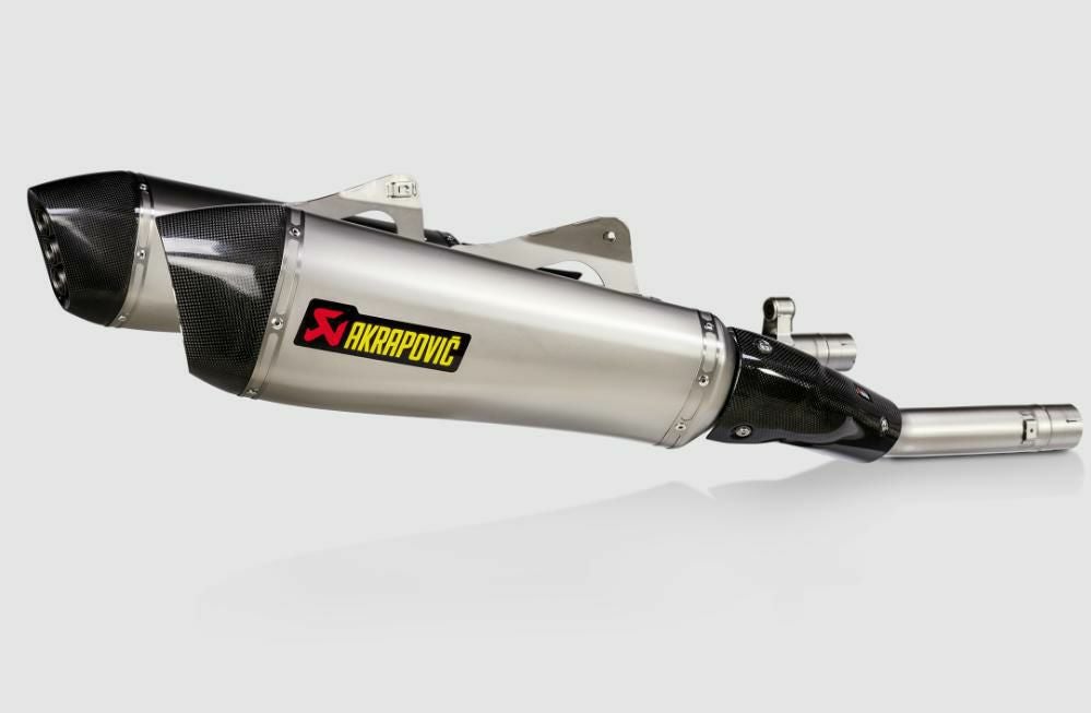 AKRAPOVIC スリップオンマフラー チタン BMW K1600GT/GTL (2011-2024)