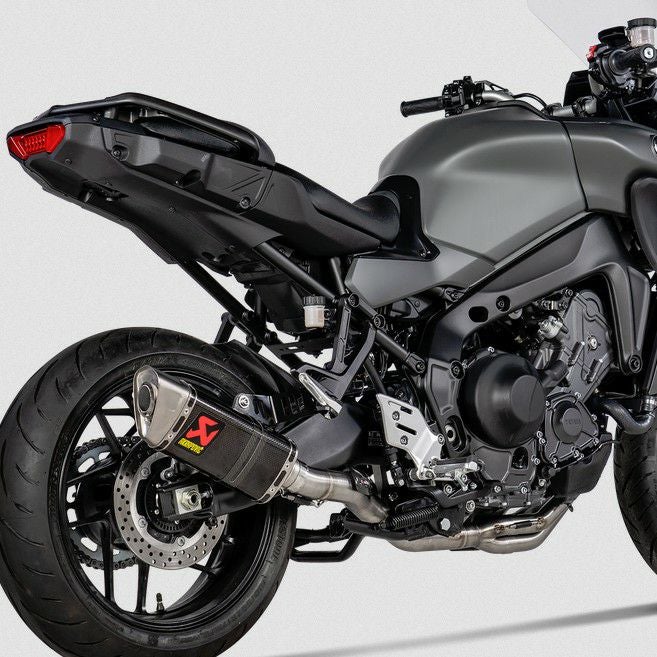 AKRAPOVIC フルシステムマフラー レーシングライン カーボン YAMAHA トレーサー9/GT/GT+ (2021-2024)_1