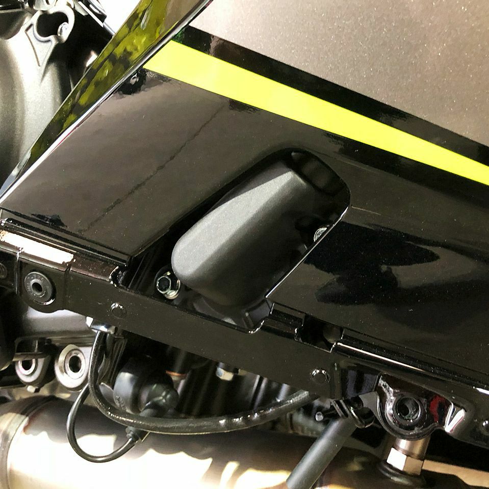決算SALE】GBRacing ウォーターポンプカバー KAWASAKI Ninja 400