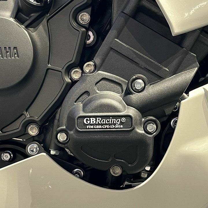 GBRacing エンジンカバーセット YAMAHA YZF-R1 / R1M | バイクカスタム 