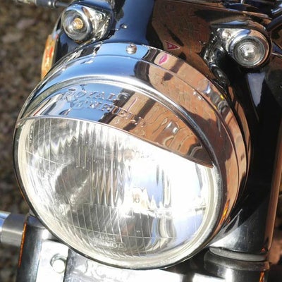 ロイヤルエンフィールド メテオ350/ブリット350/ハンター350/ヒマラヤ/スクラム/スーパーメテオ ヘッドライトピーク Hitchcocks Motorcycles_1