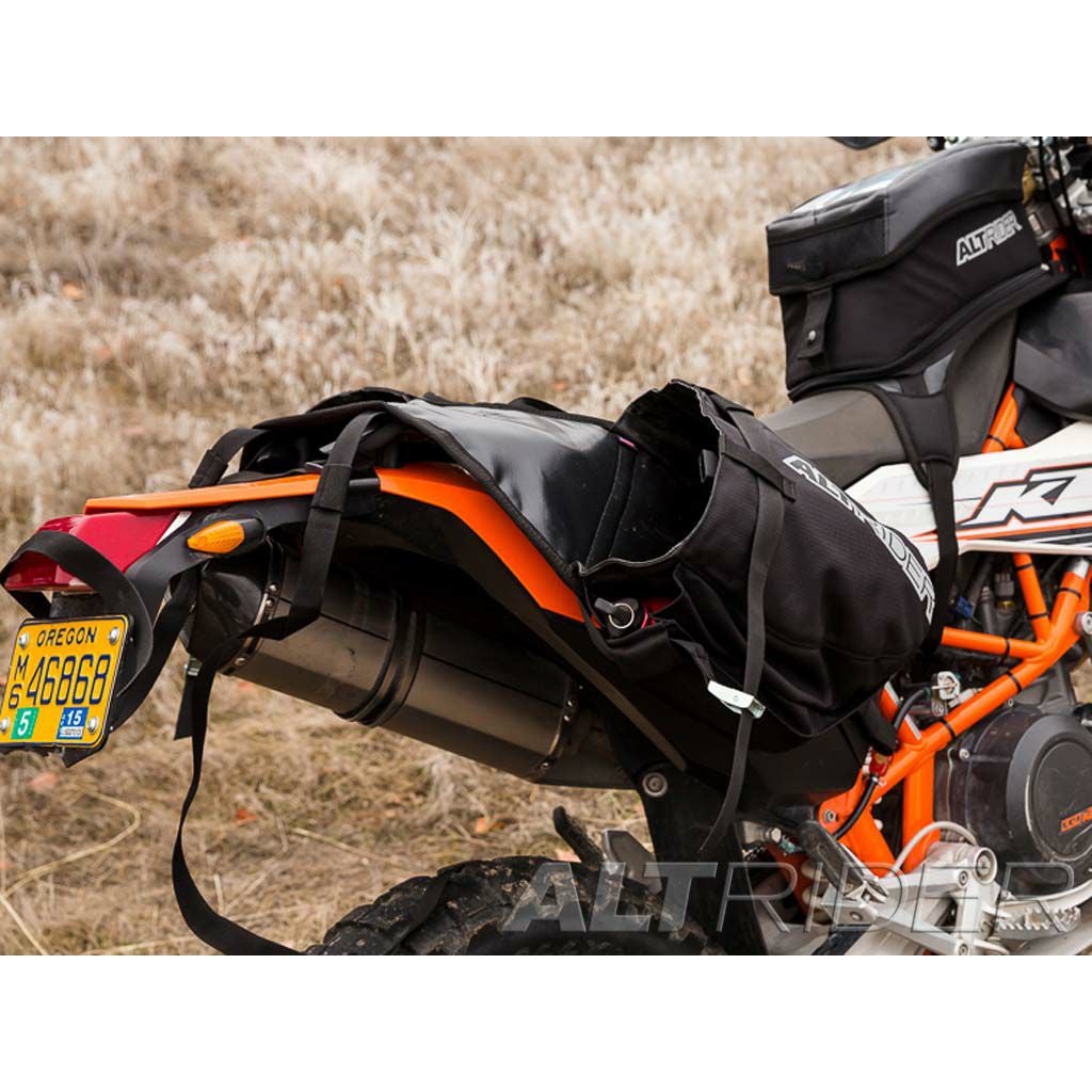 クリアキン Momentum デッドビート・ダッフルバッグ | バイクカスタム