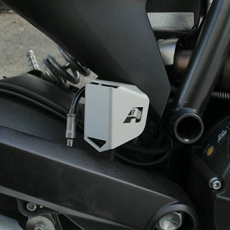 AltRider リアブレーキリザーバーガード Ducati スクランブラー_2