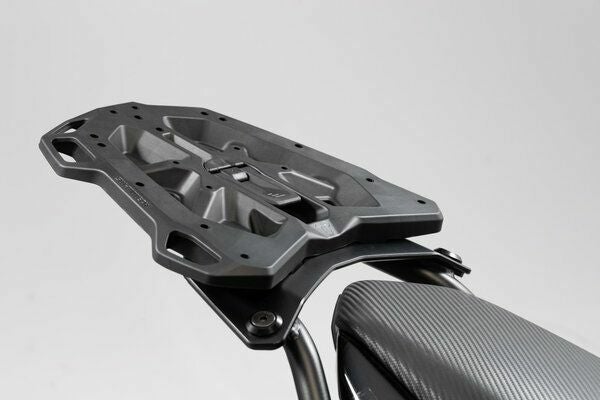 SW-MOTECH ストリートラック専用GIVI モノロックトップケース装着用