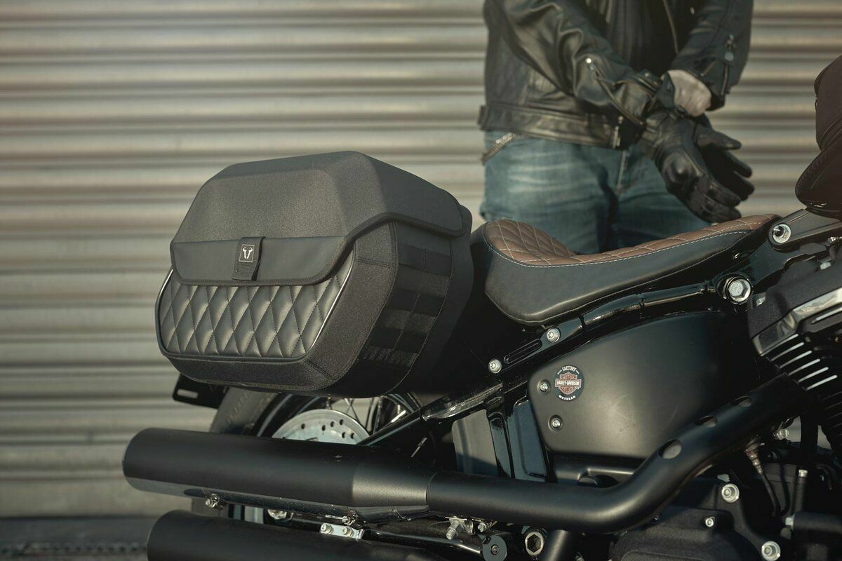 SW-MOTECH Legend Gear サドルバック 左側 LH1 (19.5 L) SLHサイド