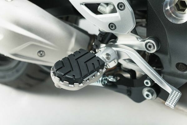 SW-MOTECH ION フットレストキット BMW F750GS (17-)/F850GS (17-)/F850GS ADVENTURE (18-)/S1000XR (15-19) | FRS.07.011.10701/S_1