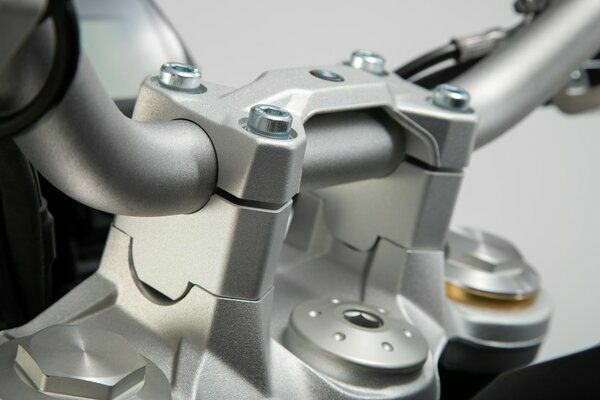 SW-MOTECH 28mmハンドルバー専用アルミ製バーライザー(高さ 30mm) シルバー BMW F850GS (17-) / F850GS ADVENTURE (18-) | LEH.07.039.12800/S_1