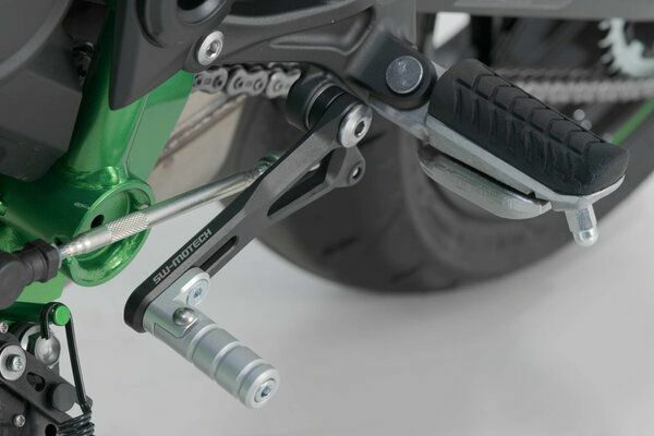 SW-MOTECH アジャスタブルシフトペダル BMW G310R (16-) / Kawasaki Z800 (12-16) / Z900 (16-) / Z900RS (17-) / Z1000SX (16-) | FSC.08.261.10002_1