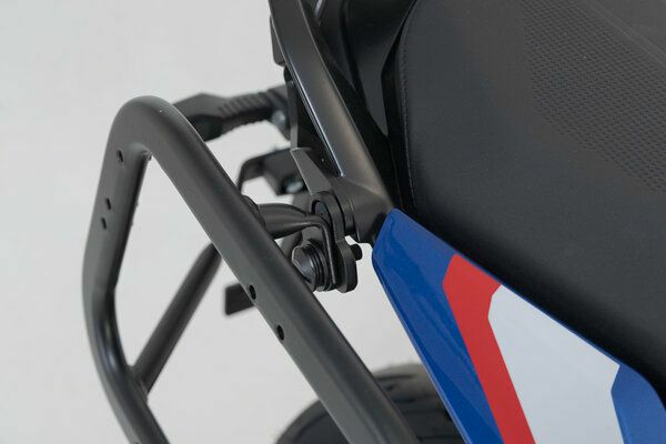 SW-MOTECH EVOサイドキャリア BMW R1200R/RS / R1250R/RS | KFT.07.573