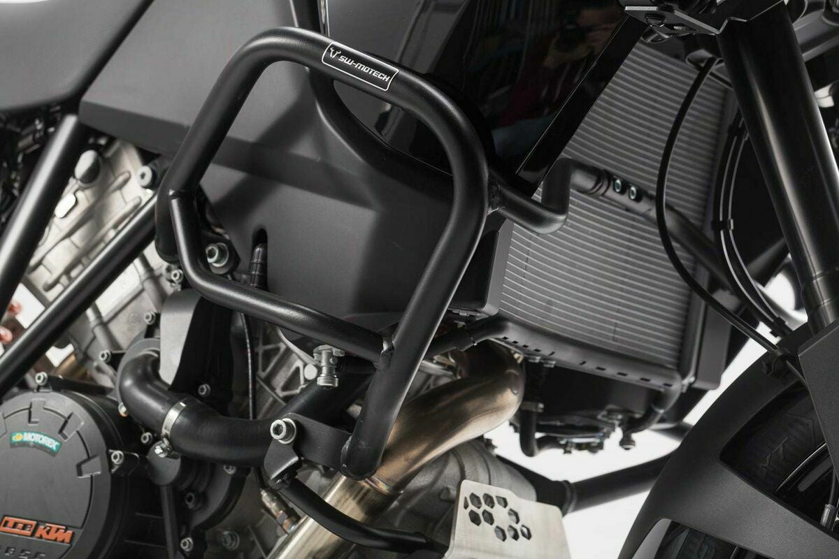 SW-MOTECH クラッシュバー ブラック KTM 1050 Adventure (14-16