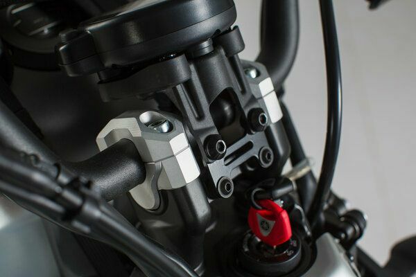 SW-MOTECH 28mmハンドルバー専用アルミ製バーライザー(高さ 20mm) ブラック YAMAHA XSR 700 (15-20) | LEH.06.642.10000/B_1