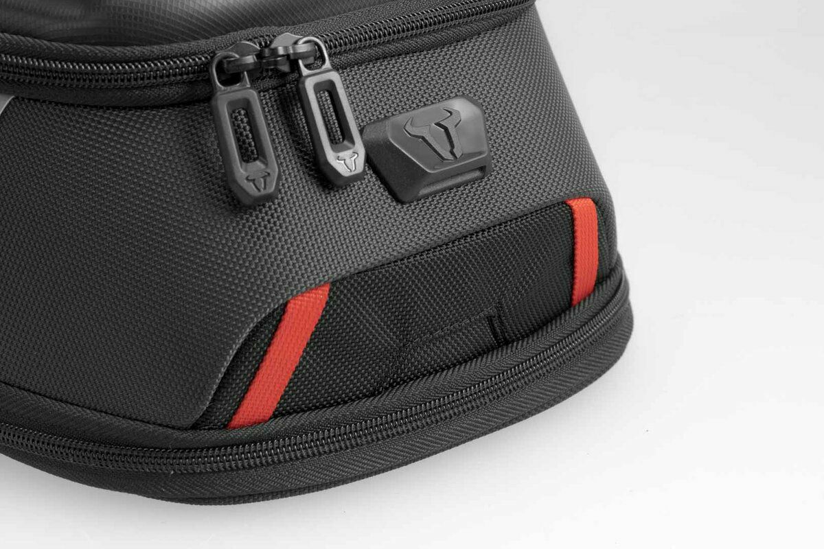 SW-MOTECH マグネット式タンクバック PRO Daypack (6-9 L) | バイク
