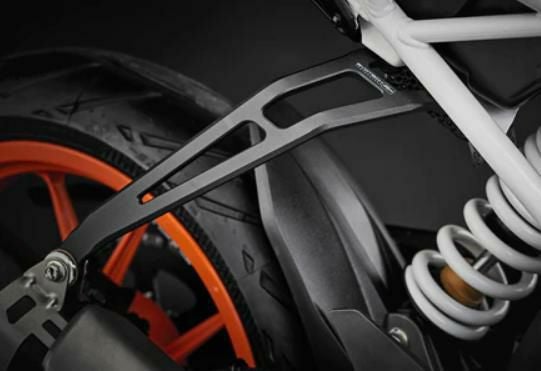 Evotech Performance KTM 390 Duke (2017-2023) マフラーハンガー | 高