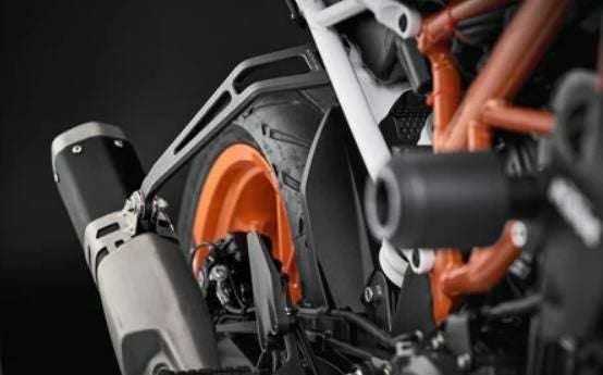 Evotech Performance KTM 390 Duke (2017-2023) マフラーハンガー | 高
