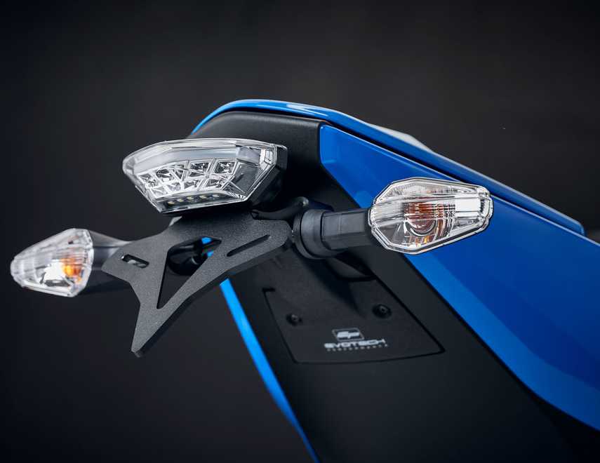 Evotech Performance Suzuki GSX-8R フェンダーレスキット(レッドリア