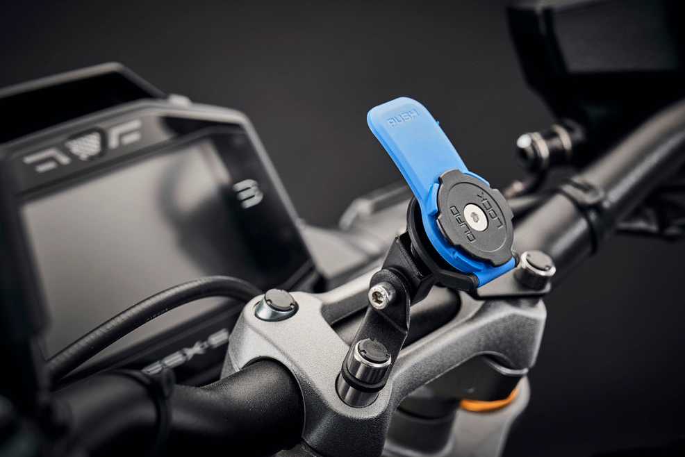 SUZUKI GSX-S1000/GSX-S950 Quad Lock対応ハンドルバークランプ装着型スマートフォンマウント Evotech Performance_2