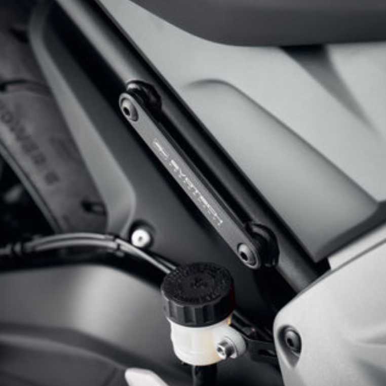 Evotech Performance フットレストブランキングプレートキット Triumph トライデント (2021-2025)_2