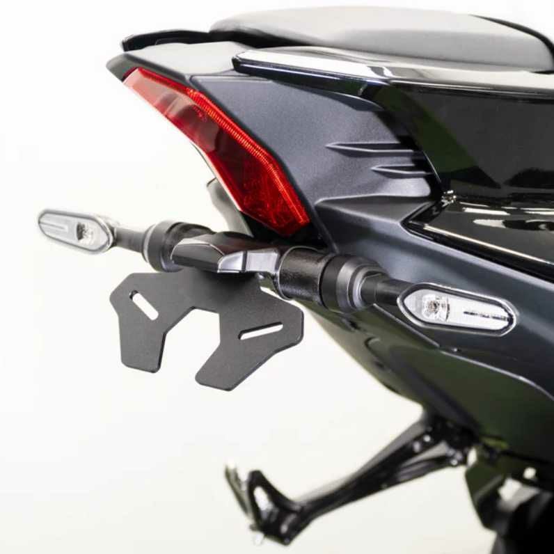 Evotech Performance製YAMAHA YZF-R9 (2025-)専用ナンバープレートホルダー