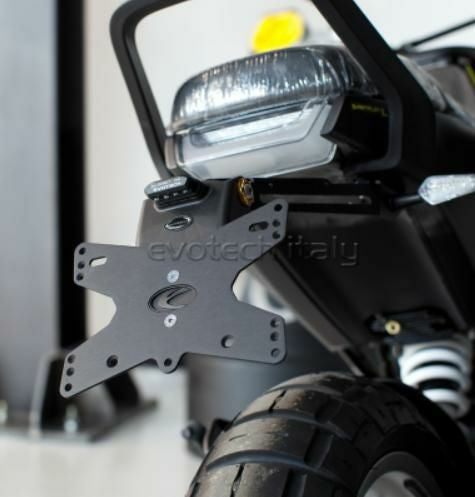 EVOTECH ナンバープレートホルダー フェンダーレスキット HUSQVARNA スヴァルトピレン 401 (18-19)_1