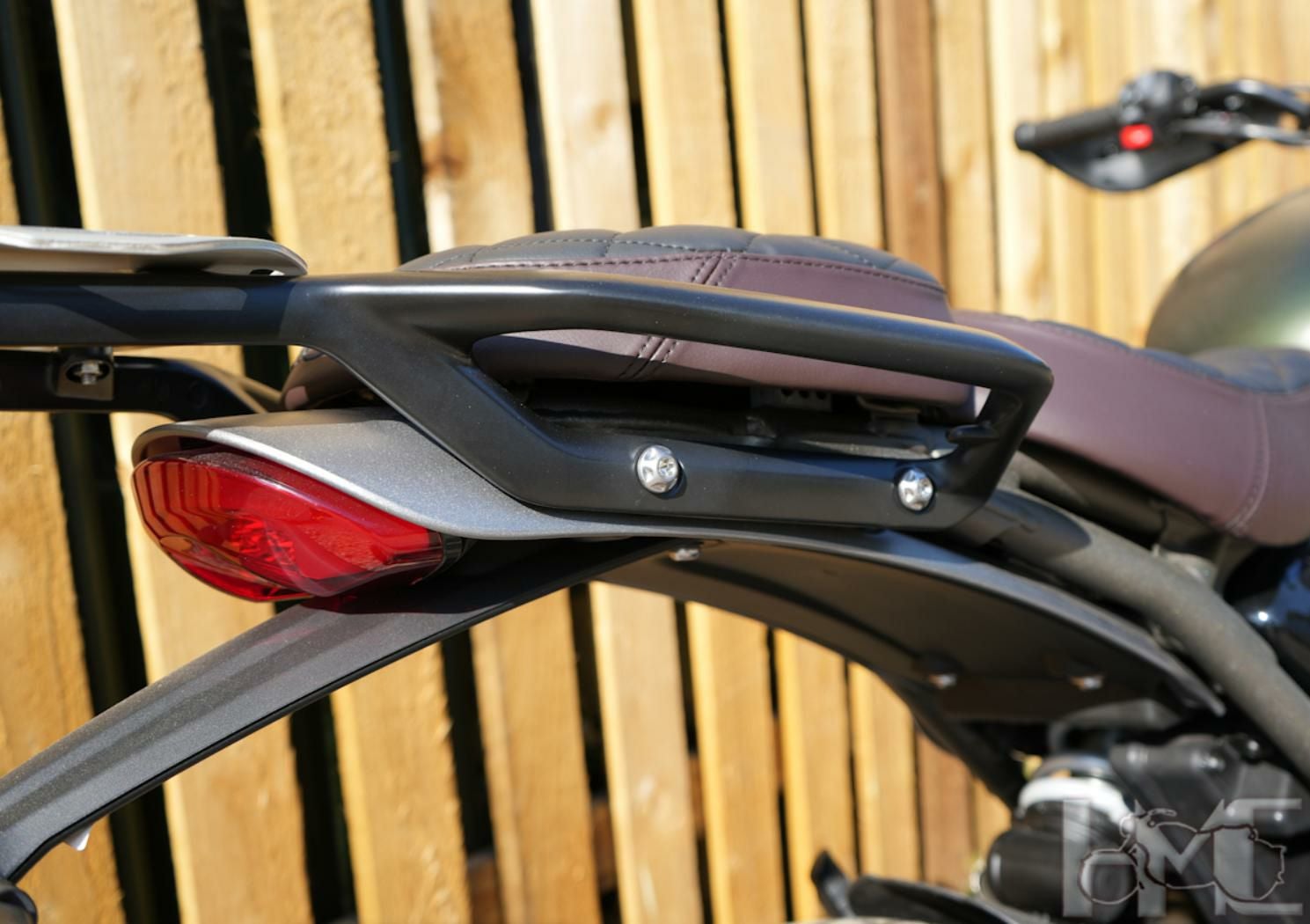 トライアンフ スクランブラー400X スピード400 ラゲッジラック Triumph