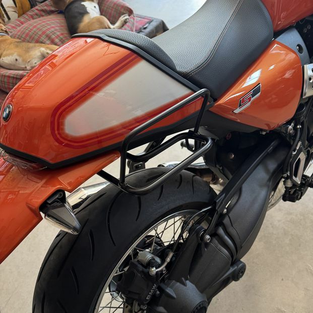 BMW  R12nineT/R12S サドルバッグサポート/サイドバッグステー 右側 サテンブラック La Poderosa_1