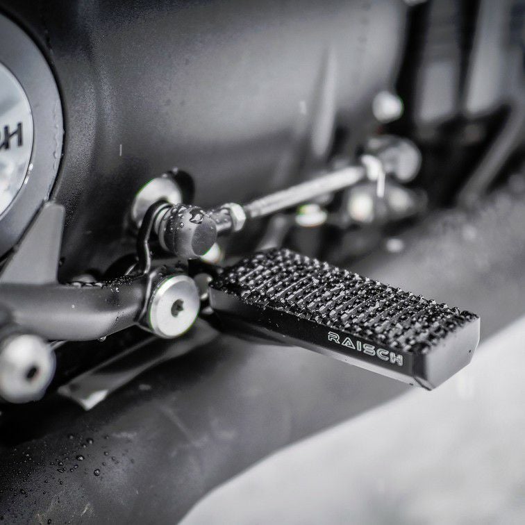 トライアンフ ボバー Highステップ ペグ RAISCH | バイクカスタム
