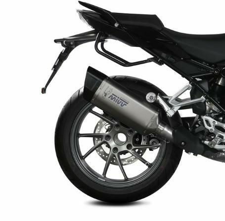 AKRAPOVIC スリップオンマフラー チタン BMW R1250RT (2019-2024)