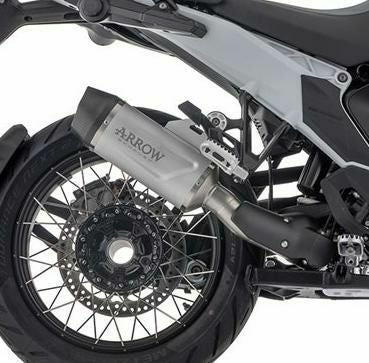 AKRAPOVIC スリップオンマフラー チタン ブラック BMW R1300GS (2024