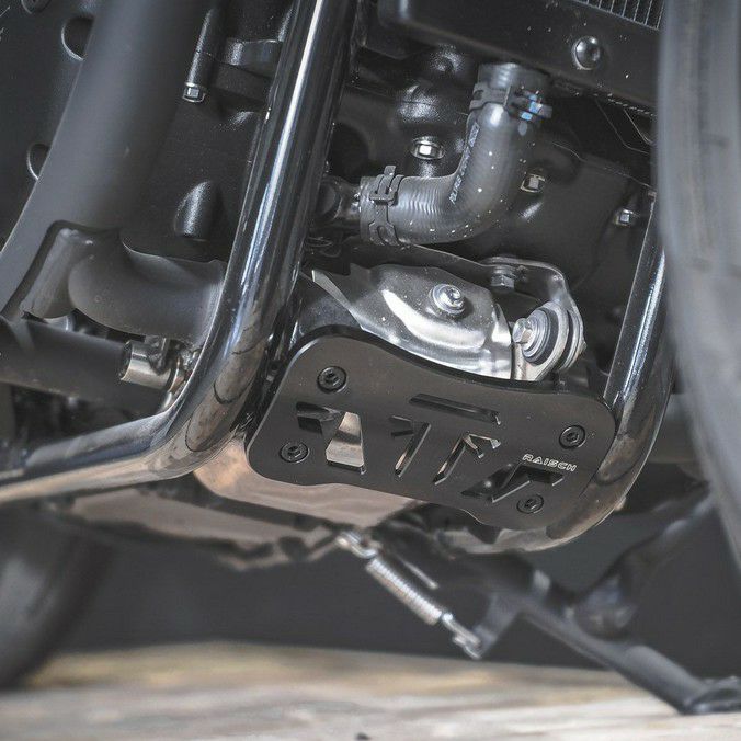 Motone トライアンフ ボンネビル ボバー サンプガード スキッド