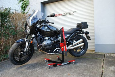 画期的なモーターサイクルメンテナンススタンド Bike-Tower(バイク 