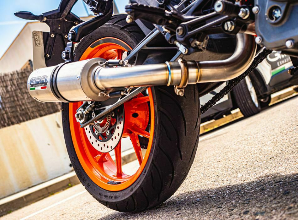 GPR製 KTM RC125 (2021-2024)用スリップオンマフラー M3 Inox | 高性能