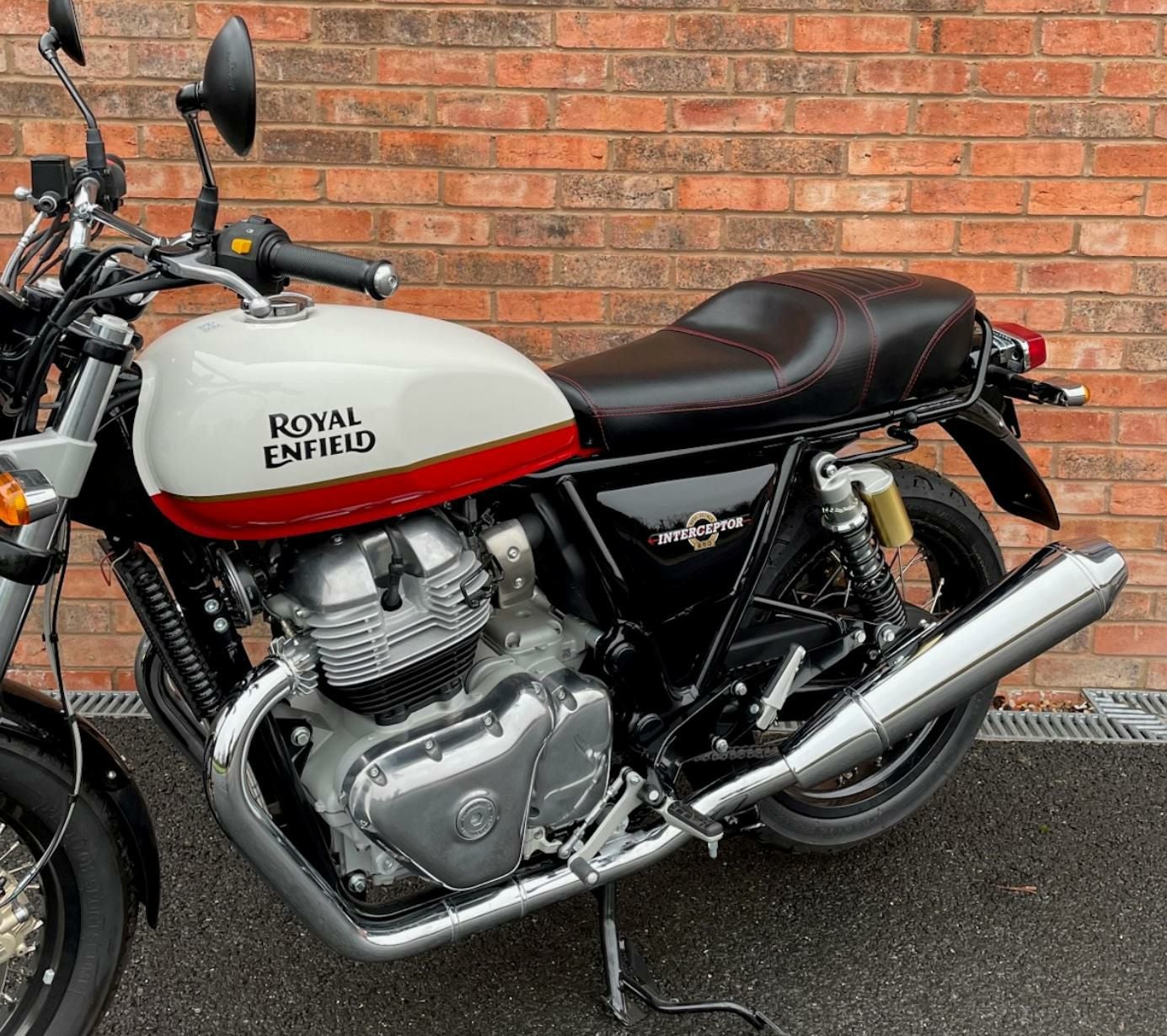 ロイヤルエンフィールド インターセプター650/コンチネンタルGT650