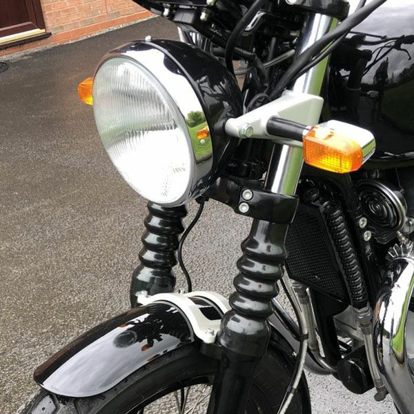 ロイヤルエンフィールド GT650/インターセプター650 リア ターン