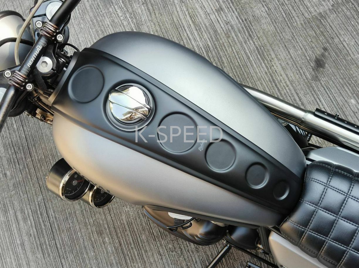 ロイヤルエンフィールド インターセプター650用 タンクカバー（穴なし