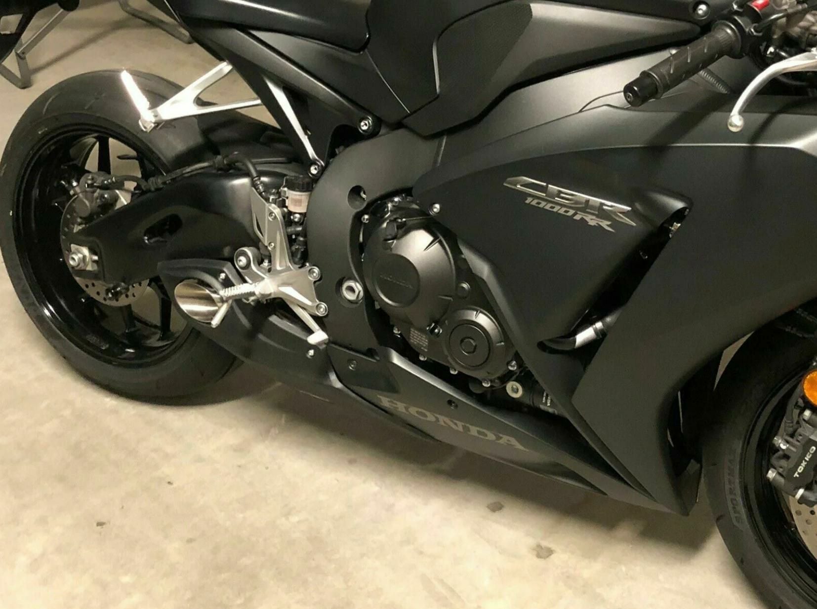 ホンダ CBR1000RR 12～13スリップオン マフラー CS レーシング