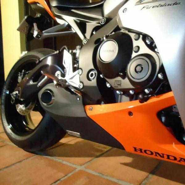 (*ラ様 USヨシムラ AlphaT スリップオンマフラーCBR1000RR ( CBR1000RR ヨシムラUSAスリップオンマフラー 【公式通販】