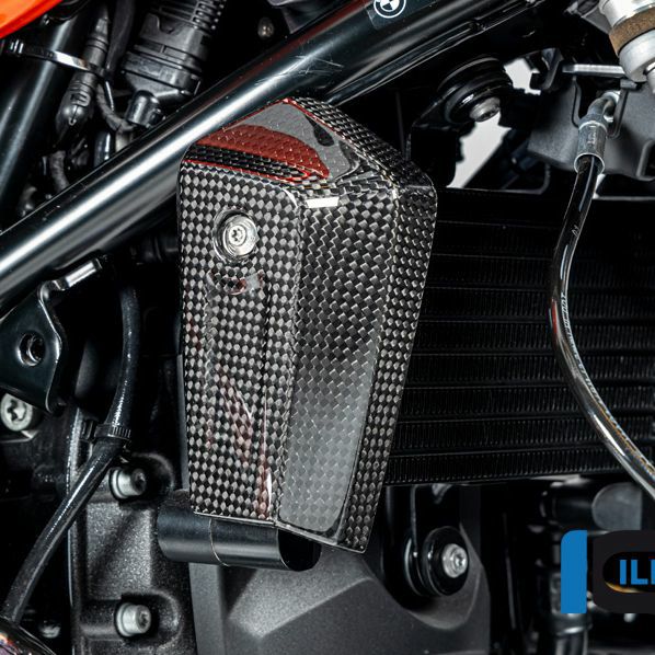 BMW R12nineT オイルクーラーカバー 右側 カーボン グロス仕上げ ILMBERGER_1