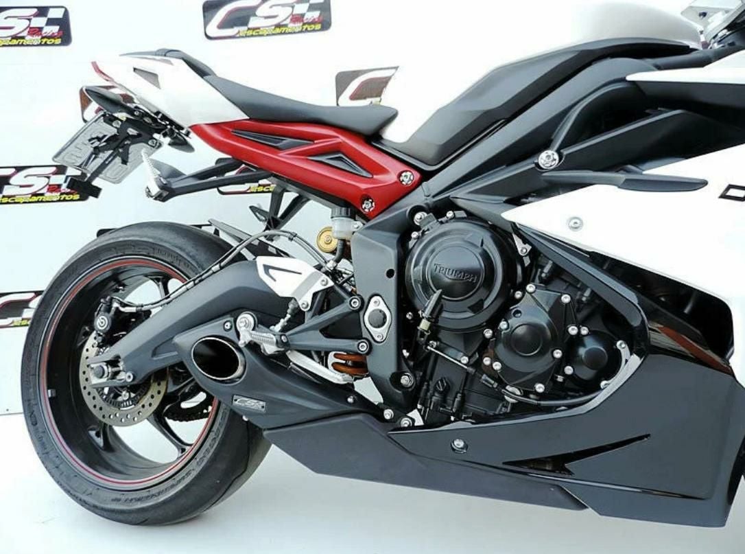 トライアンフ デイトナ675 13～18 スリップオンマフラー CS レーシング