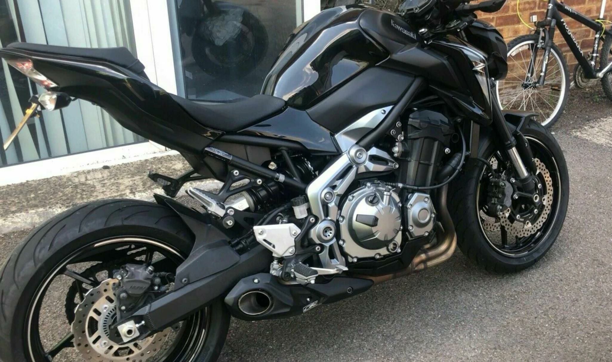 カワサキ Z900 17～ スリップオンマフラー CS レーシング | バイク