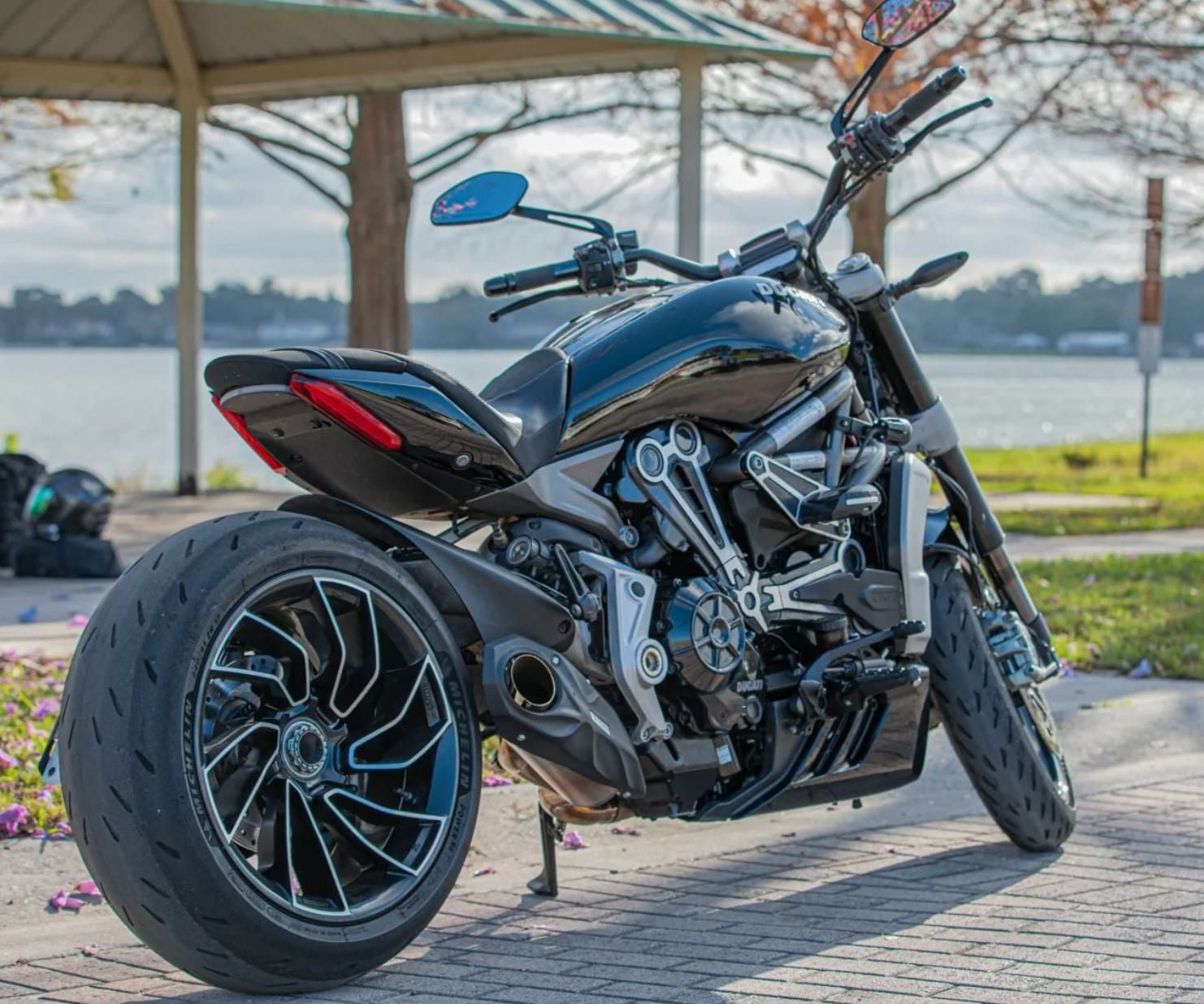 DUCATI Xディアベル/S/ディアベル1260/S スリップオンマフラー CS