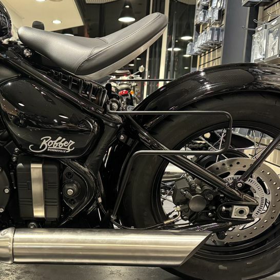 トライアンフ Bonneville Bobber チューブリアラック Hepco&Becker