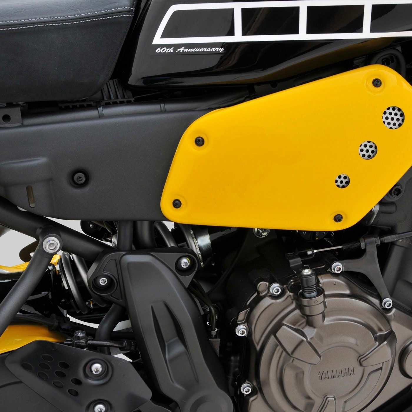 YAMAHA(ヤマハ純正部品) MT-09 ラジエーターガード | バイクカスタム