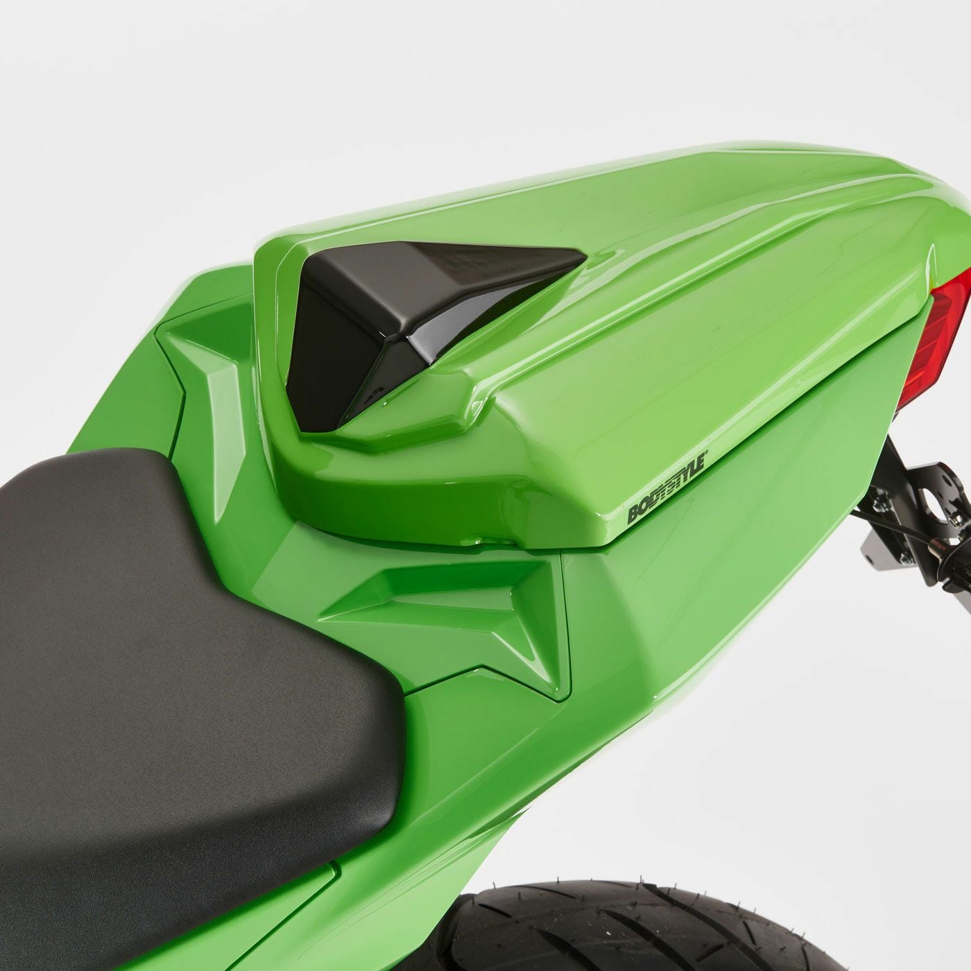 BODYSTYLE シートカバー KAWASAKI Ninja 300 (2013-2016) Z300 (2015-2016)