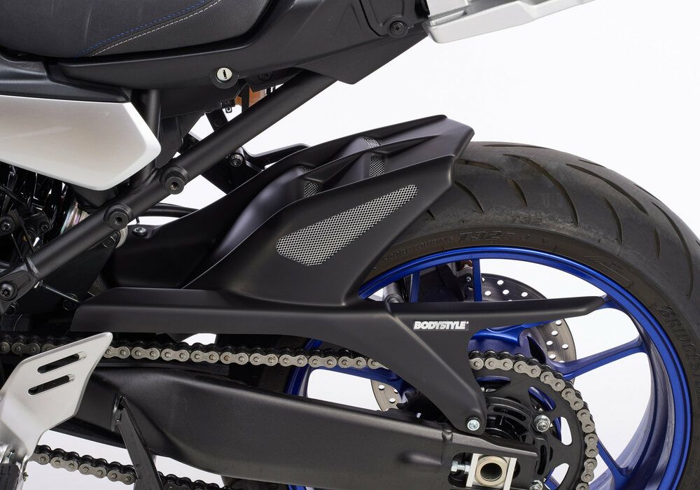 ヤマハ MT-09 トレーサー XSR900 リアフェンダー カーボン STRIKER（ストライカー） カーボンリヤフェンダー MT-09 XSR900 YAMAHA