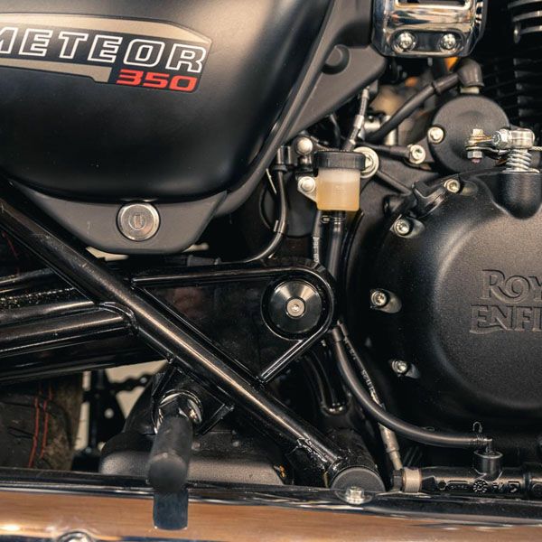 ロイヤルエンフィールド クラシック350./メテオ350 スイングアーピボットシャフトカバー ブラック TEC_1