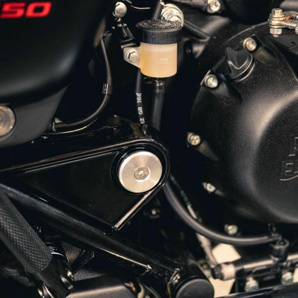 ロイヤルエンフィールド クラシック350./メテオ350 スイングアーピボットシャフトカバー シルバー TEC_1