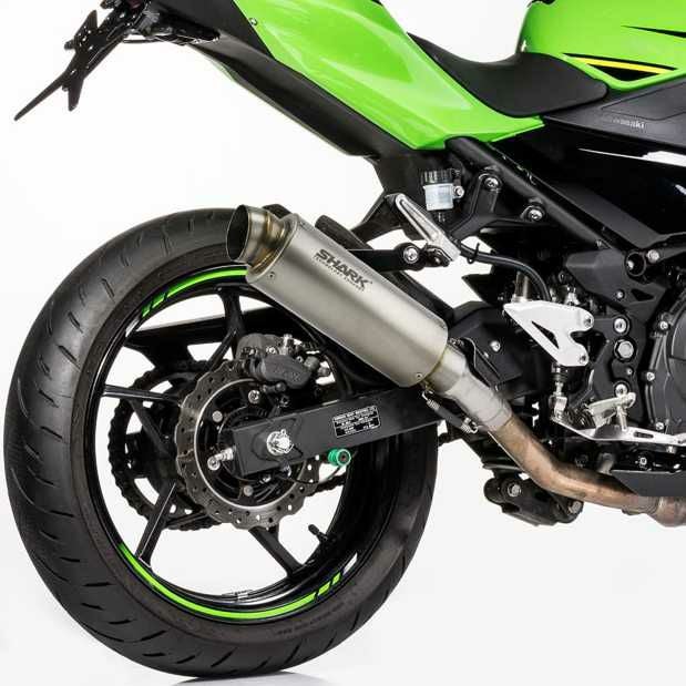 SHARK スリップオンマフラー SRC 4 チタニウム KAWASAKI Ninja 300