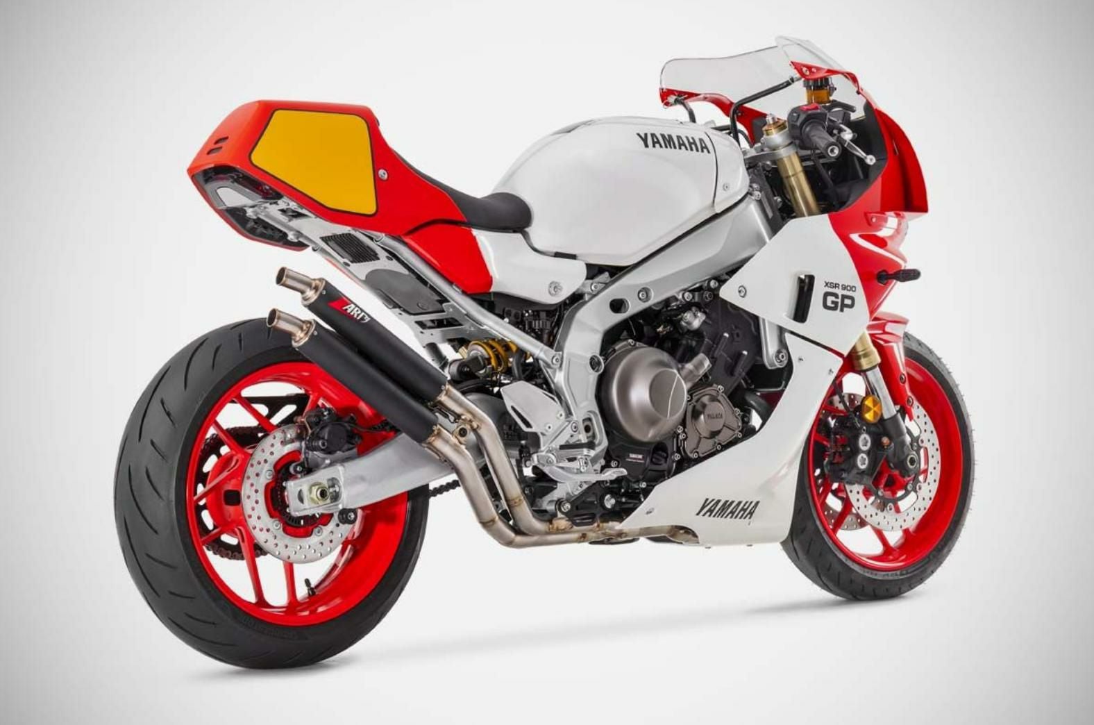 XSR900GP 24- フルエキゾーストマフラー レーシング仕様 ZARD | バイク